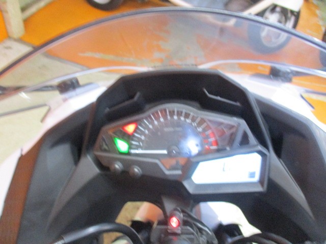 走行もまだまだの９３７０ｋｍ！！１万キロ未満はやばい低走行！！分離型ＥＴＣ装備も嬉しいオプション！！